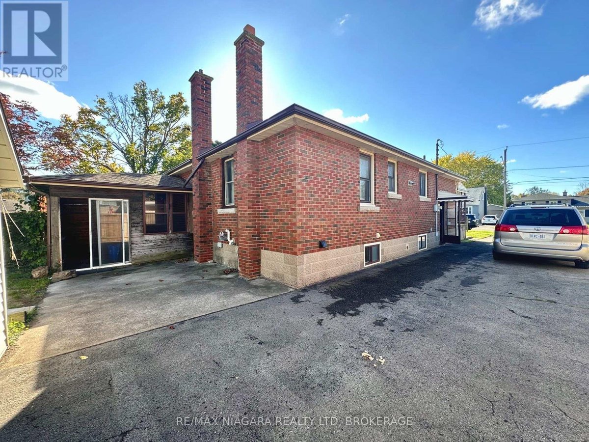 6376 CARLTON AVENUE - Photo 3
