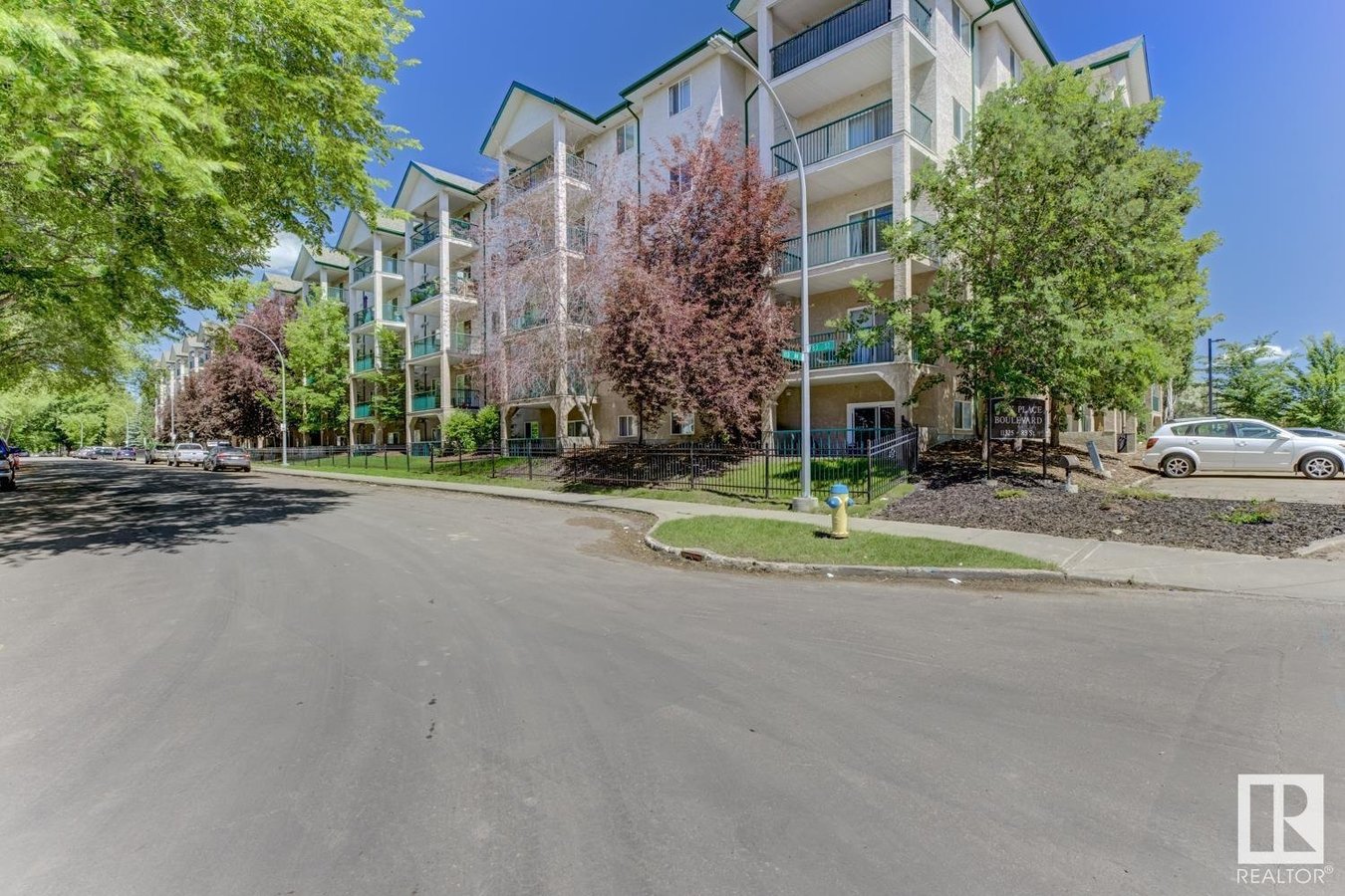 11325 83 Street Northwest - Photo 16