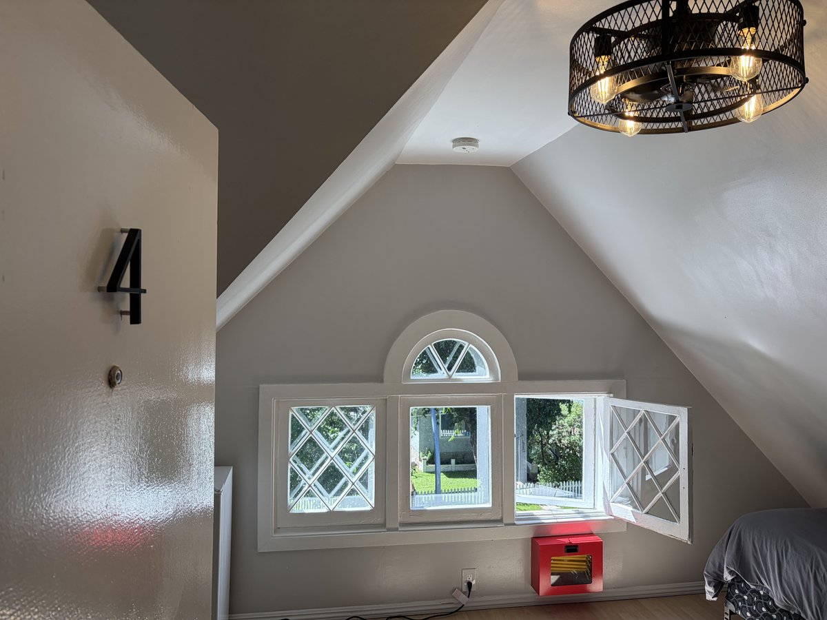11441 95A Street Northwest - Photo 4