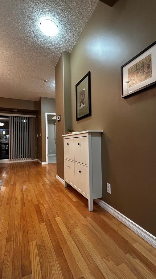10319 111 Street Northwest - Photo 5