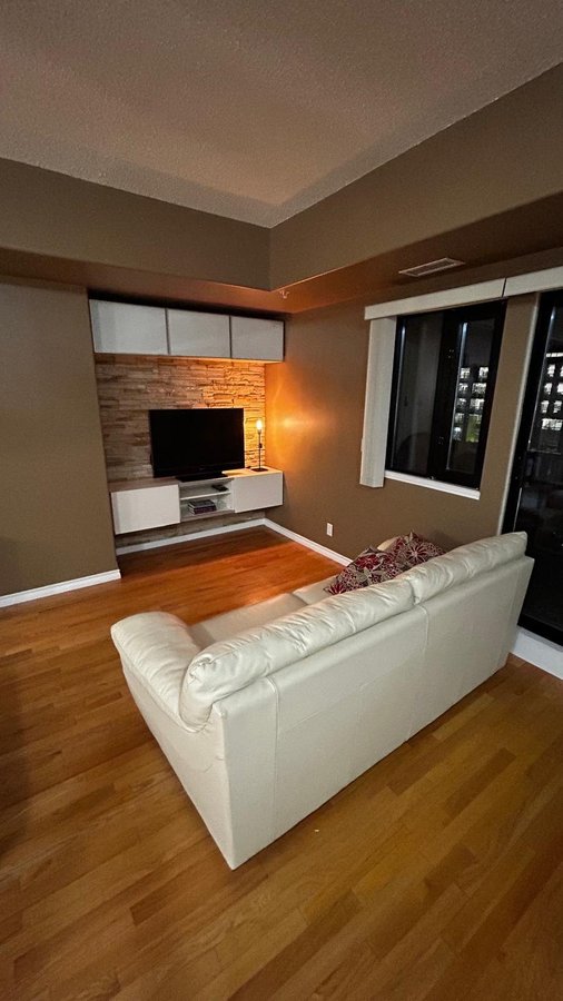 10319 111 Street Northwest - Photo 9