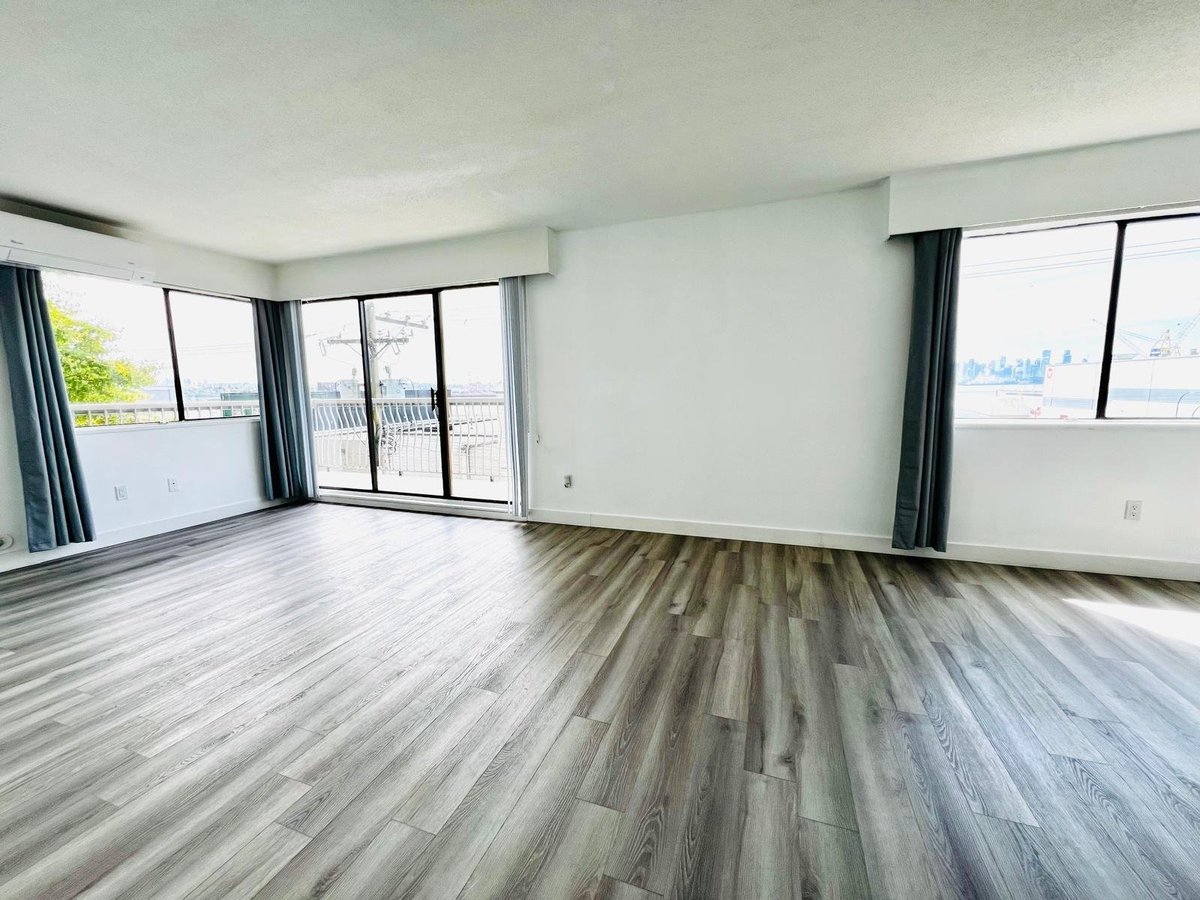 315 1st Street East - Photo 2