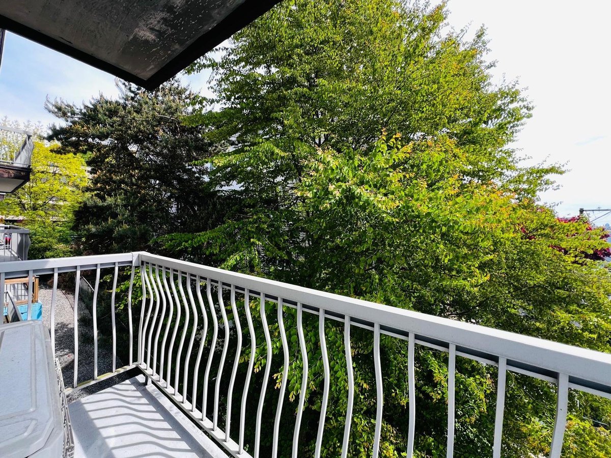 315 1st Street East - Photo 4