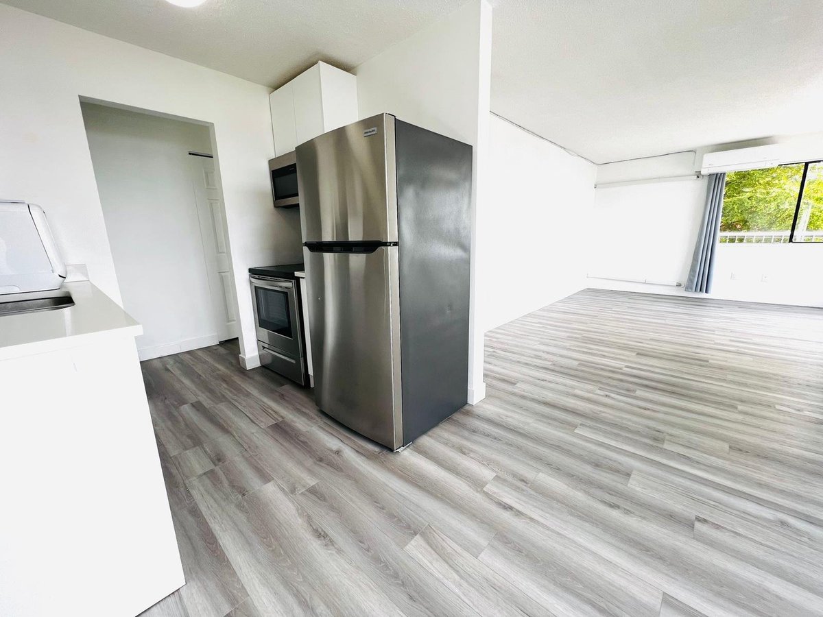 315 1st Street East - Photo 7