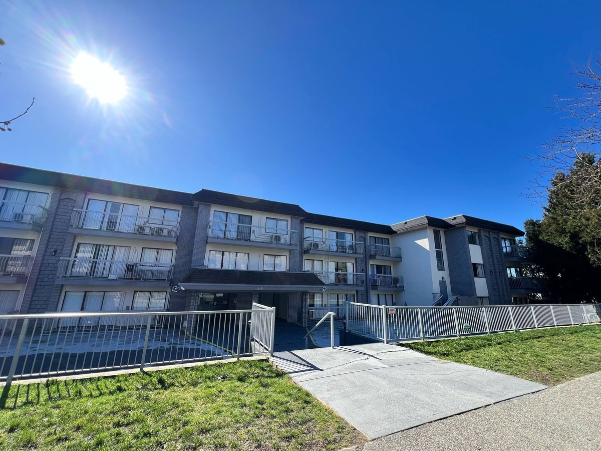 315 1st Street East - Photo 15