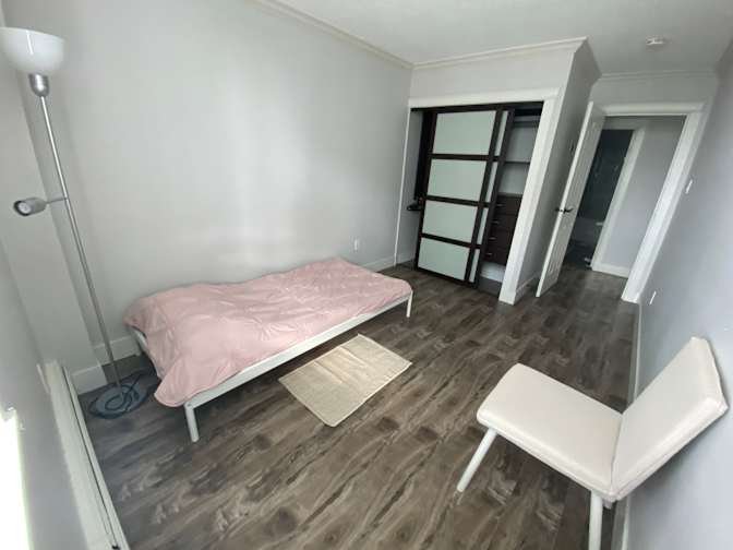 Fullerton Avenue - Photo 1