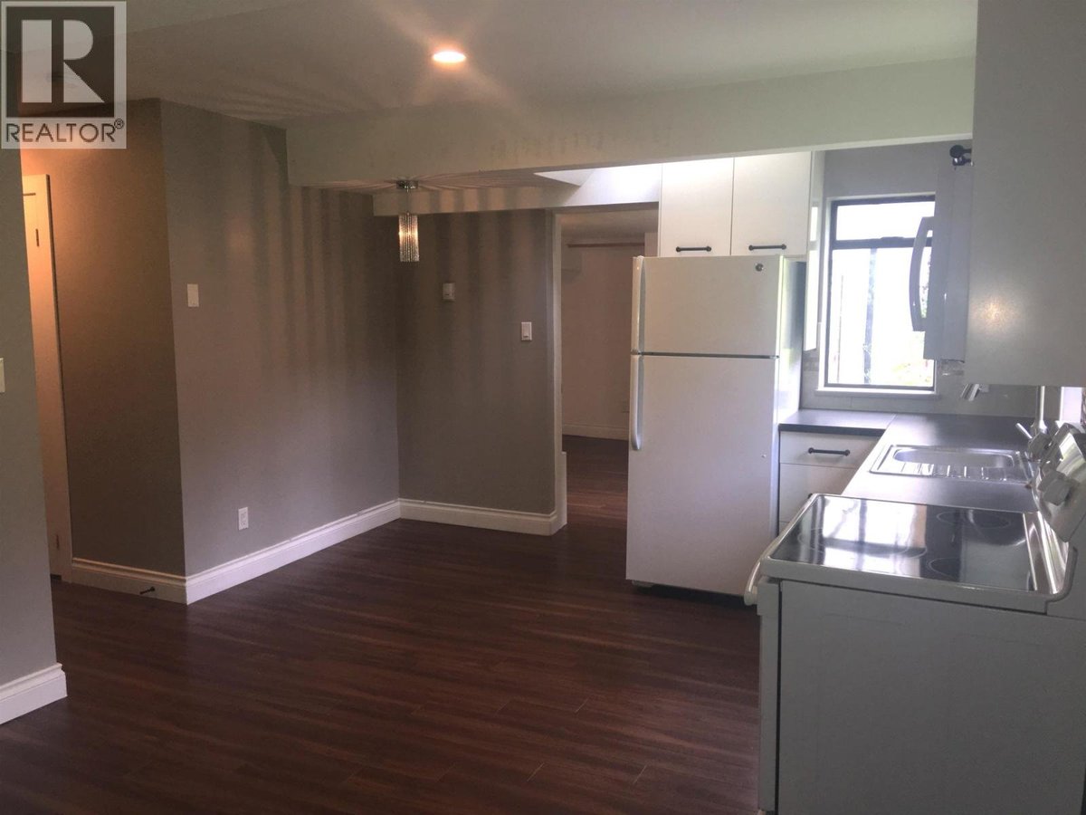 1634 DEEP COVE ROAD - Photo 2