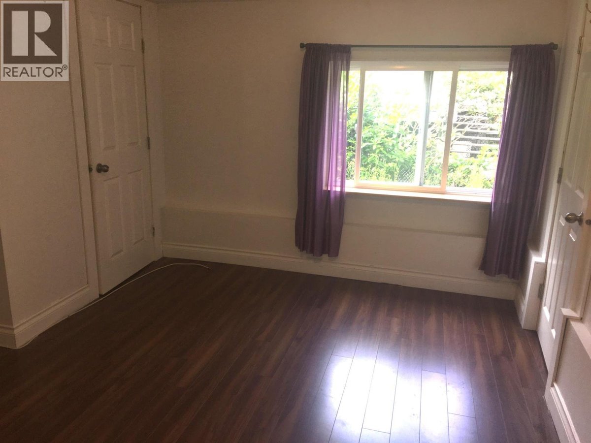 1634 DEEP COVE ROAD - Photo 3