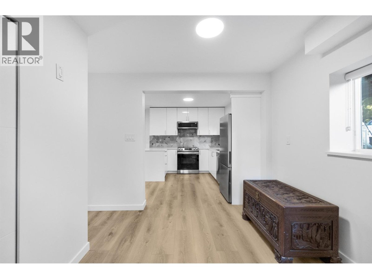 Ground Level 1XXX BERKLEY ROAD - Photo 12