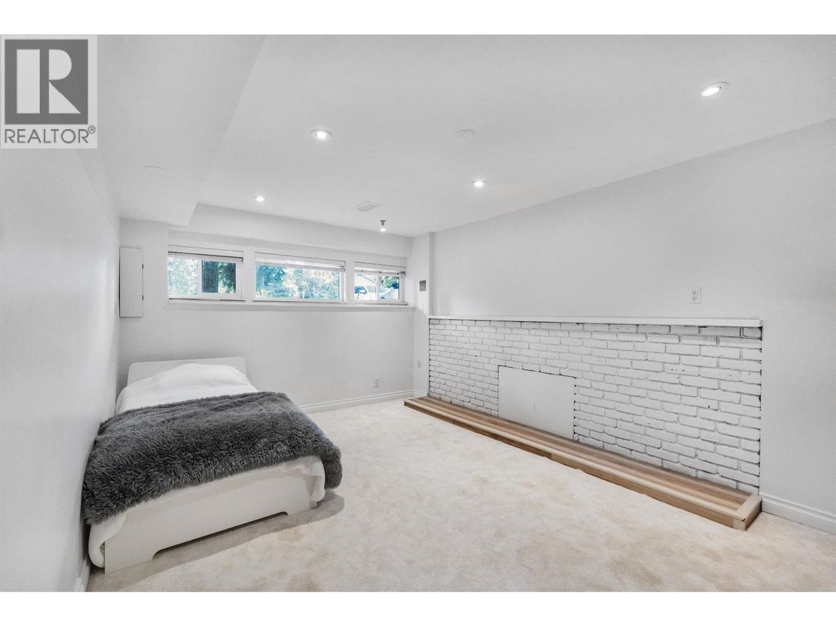 Ground Level 1XXX BERKLEY ROAD - Photo 14