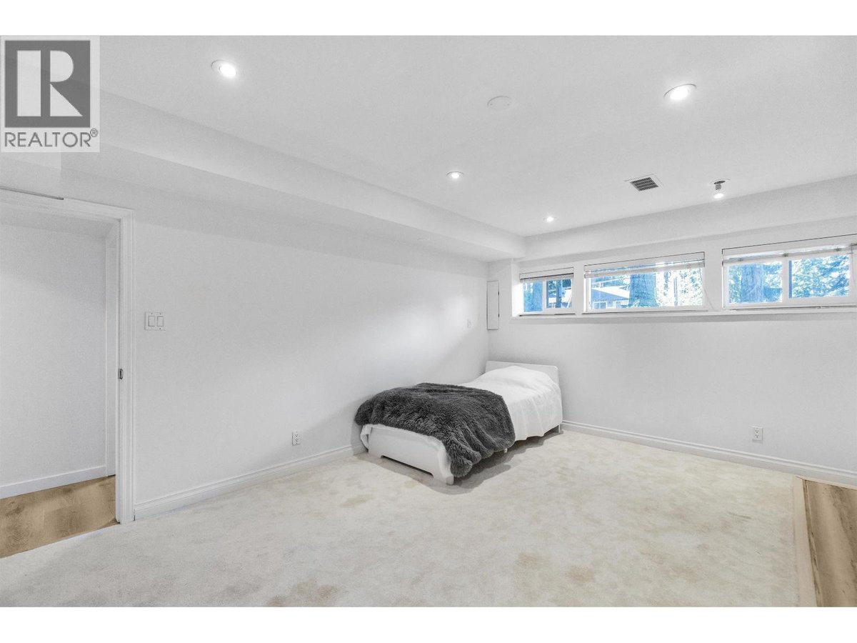 Ground Level 1XXX BERKLEY ROAD - Photo 15