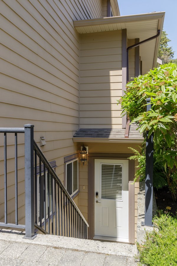 947 Belvista Crescent - Photo 30