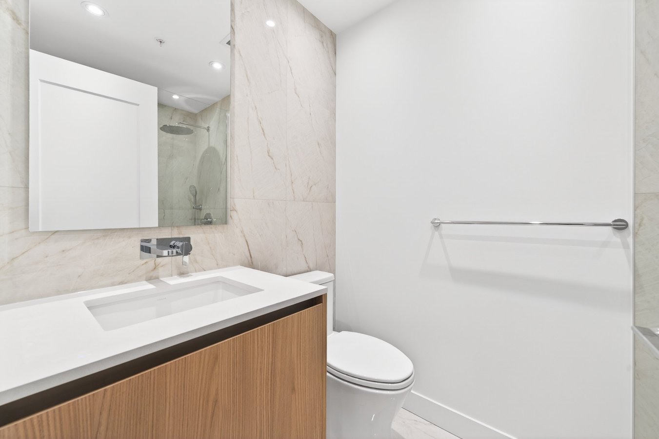 135 13th Street East - Photo 3