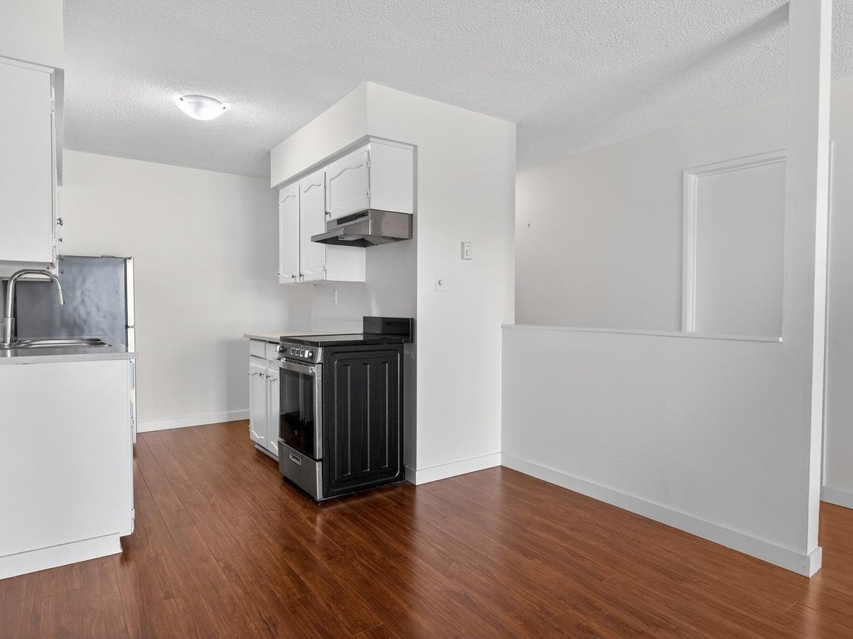170 West 4th Street - Photo 6