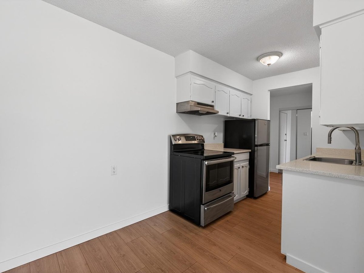 170 West 4th Street - Photo 9