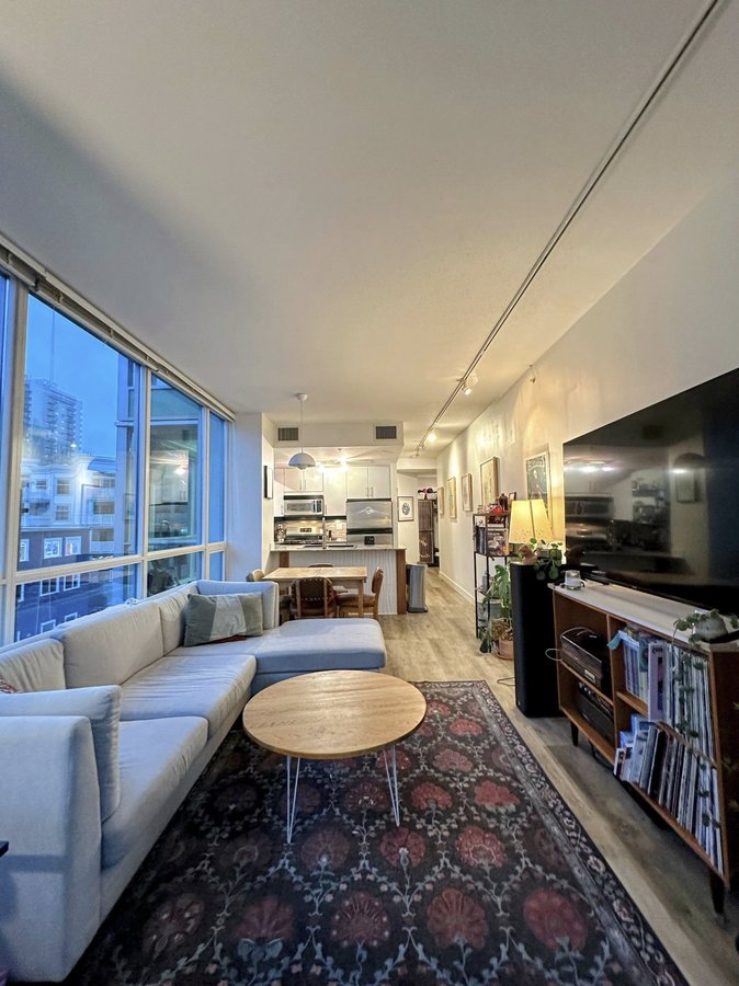 138 East Esplanade - Photo 2
