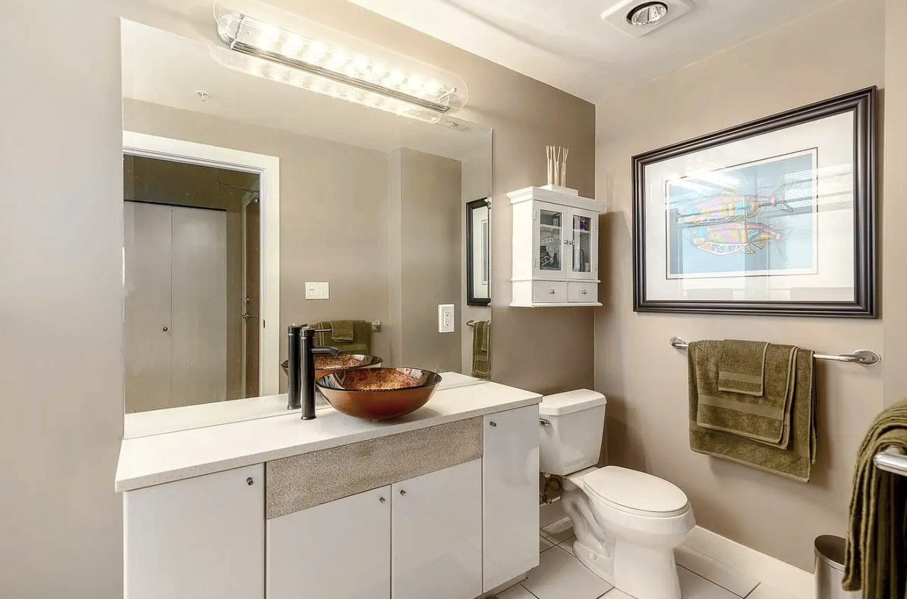 138 East Esplanade - Photo 3