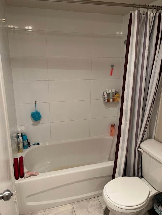 Central Lonsdale - Photo 5