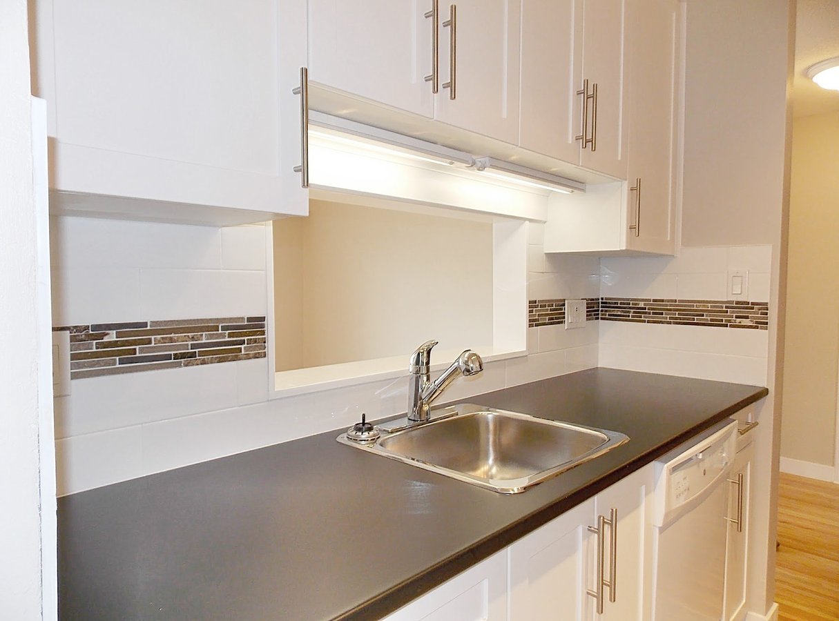 121 West 20th Street - Photo 2