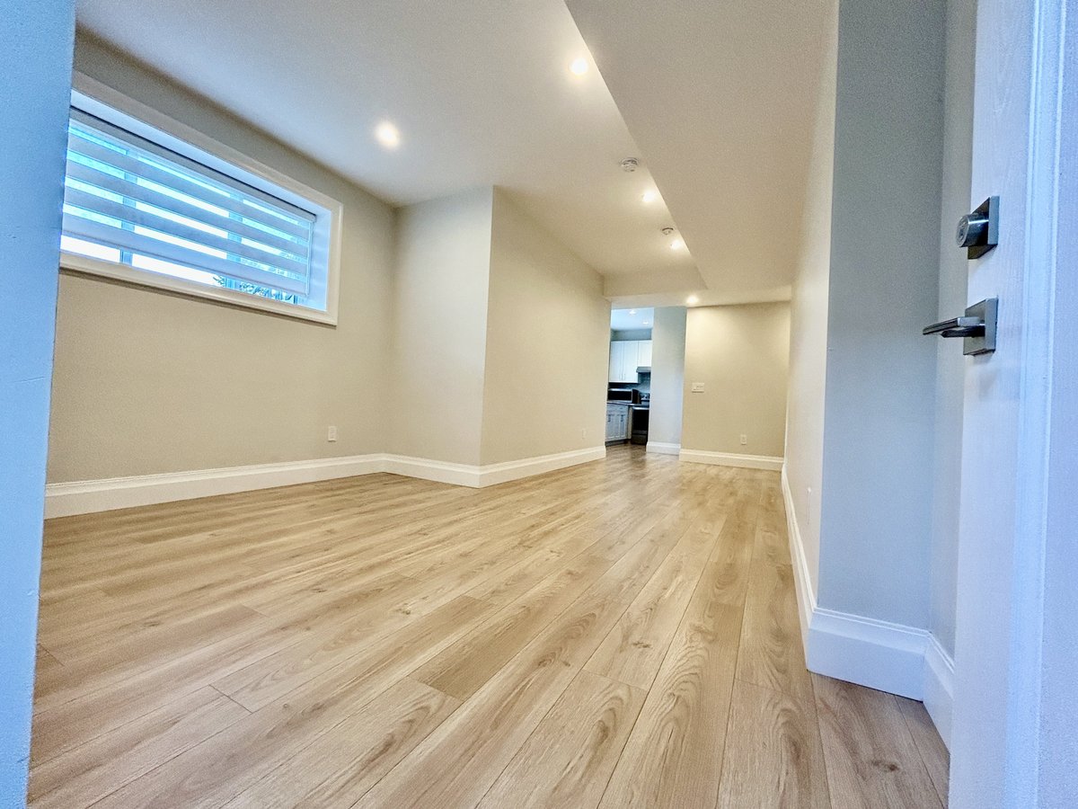 328 21st Street East - Photo 2