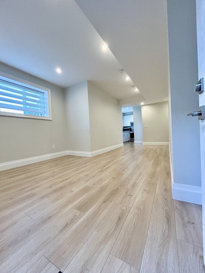 328 21st Street East - Photo 3