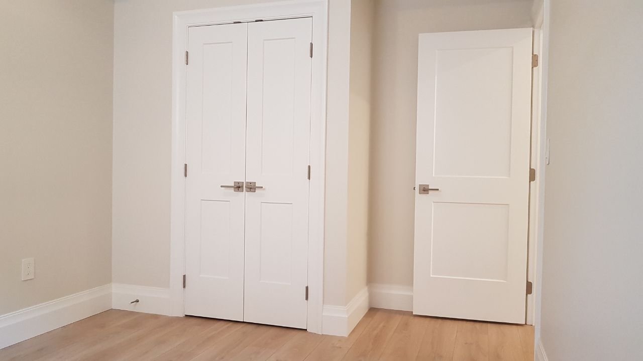 328 21st Street East - Photo 5