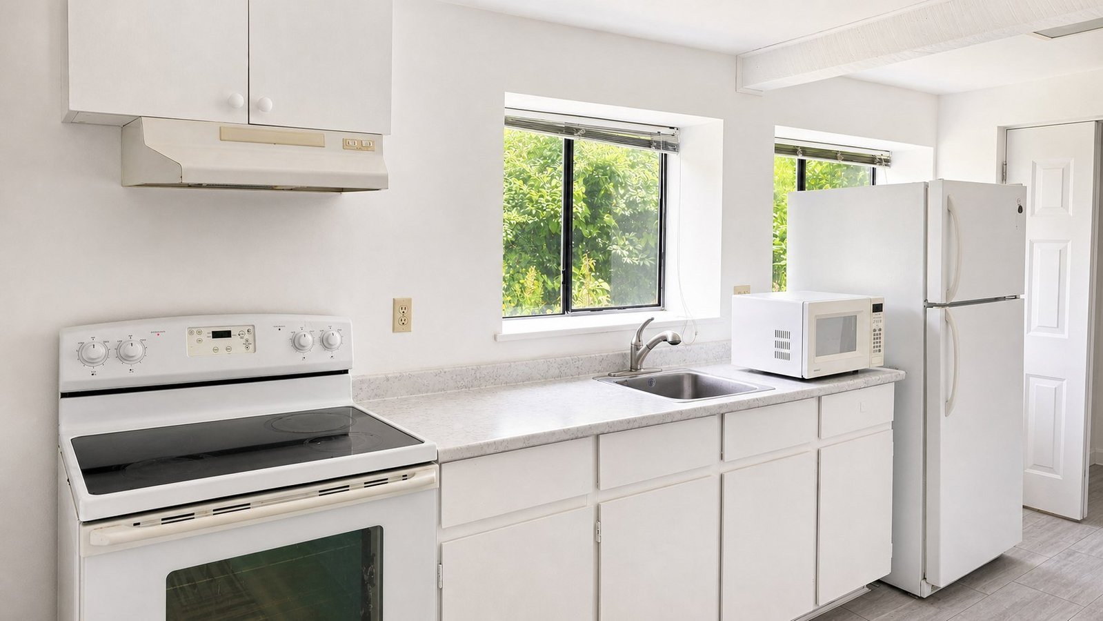 653 East 22nd Street - Photo 2