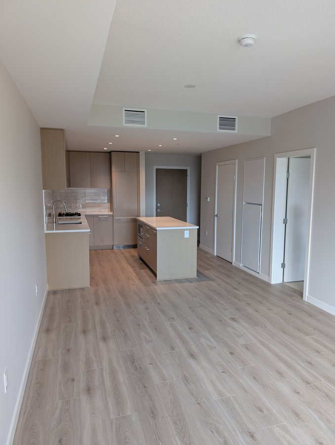 110 17th Street East - Photo 1