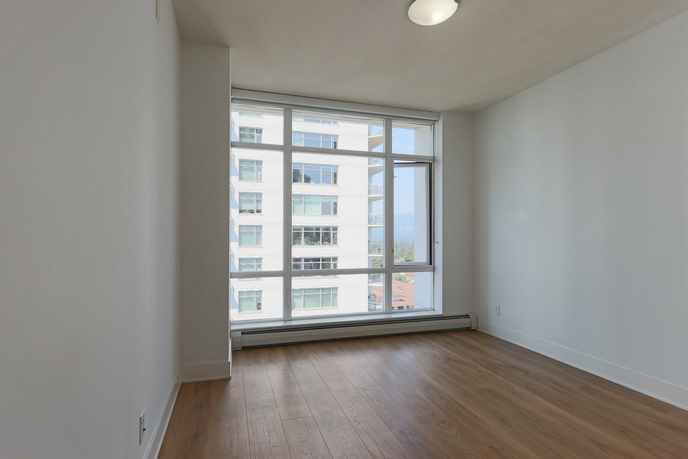 158 13th Street West - Photo 10