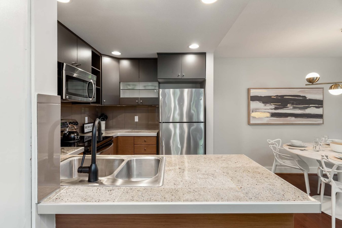 78 14th Street West - Photo 14