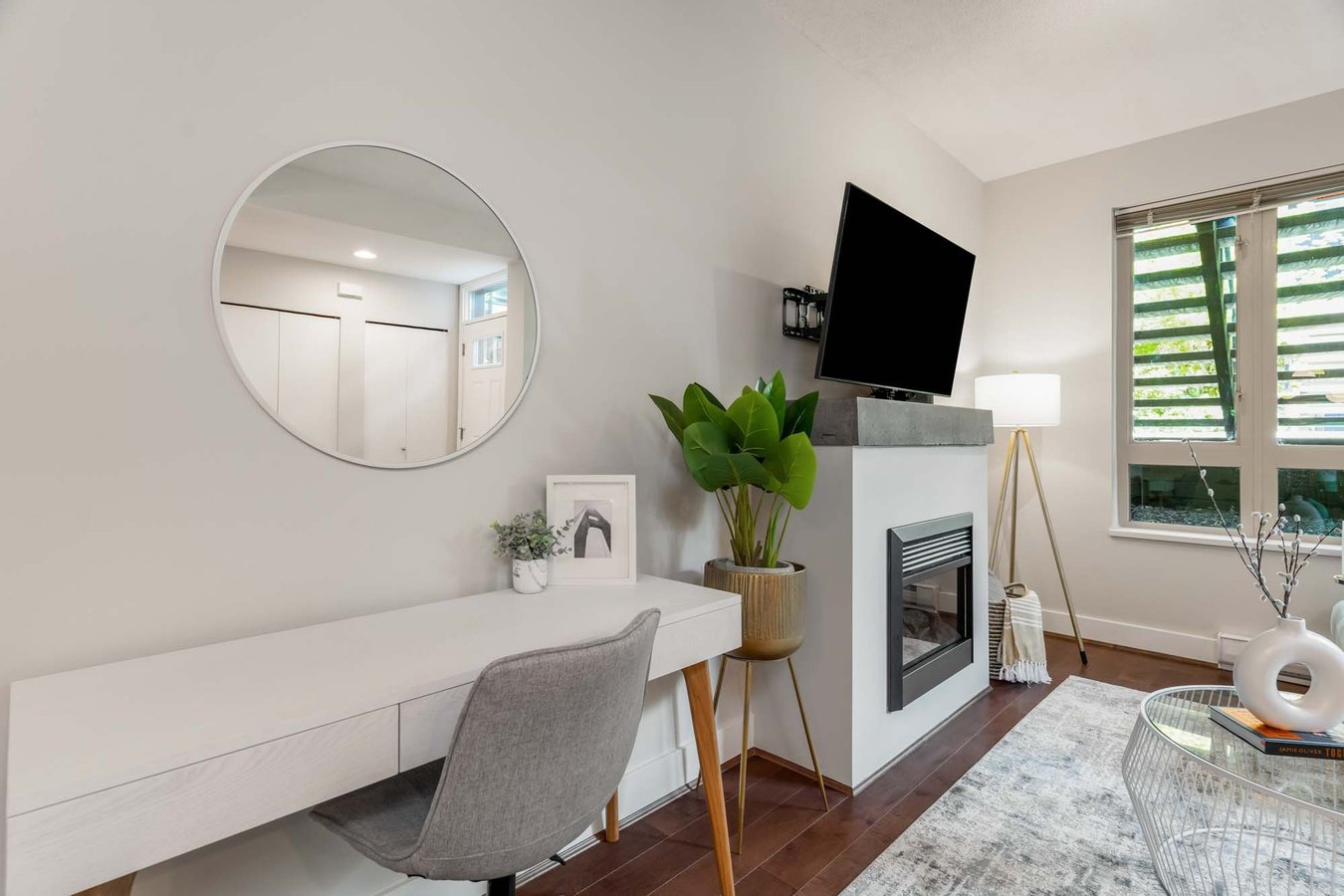 78 14th Street West - Photo 8