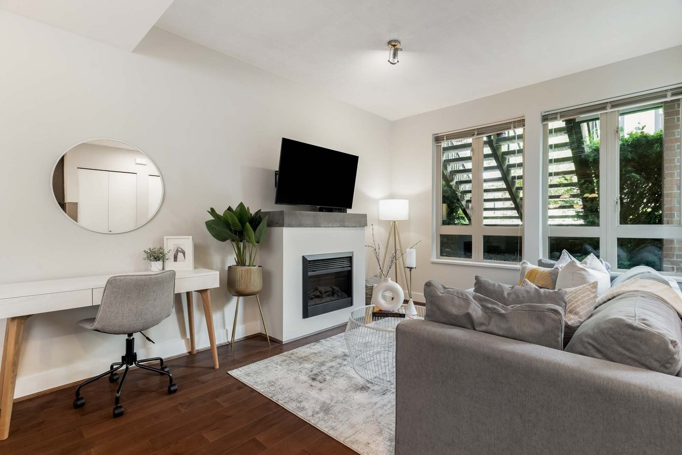 78 14th Street West - Photo 3