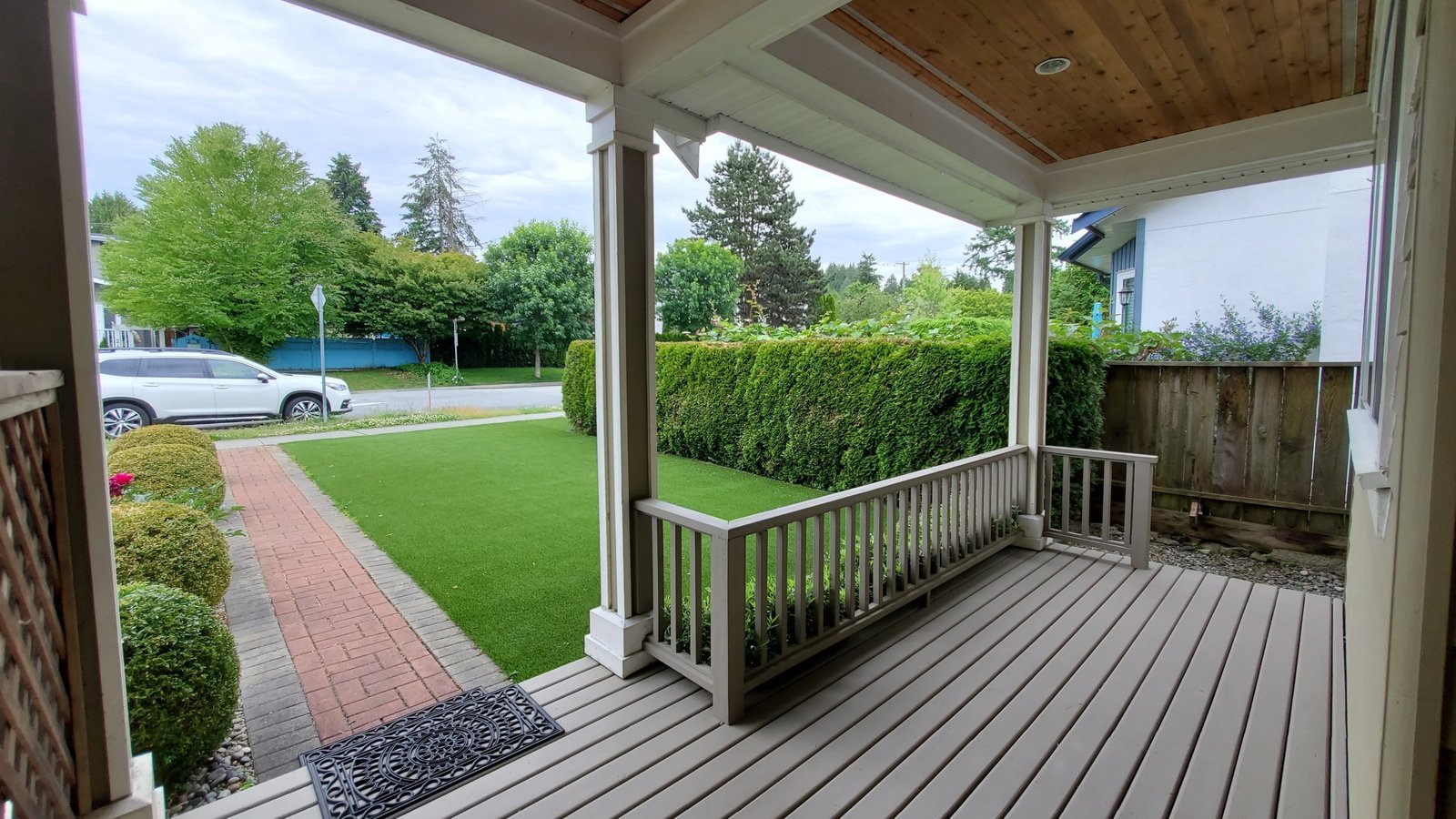 247 19th Street East - Photo 2