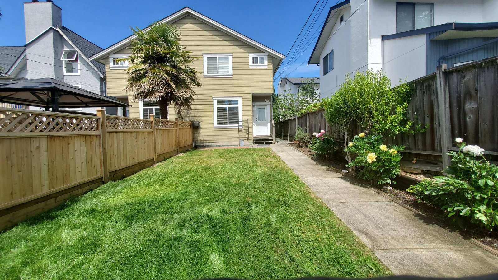 247 19th Street East - Photo 17