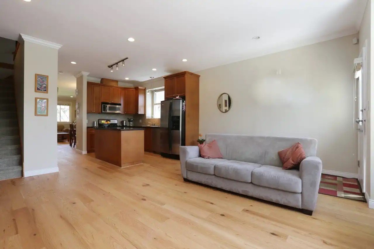 247 19th Street East - Photo 10