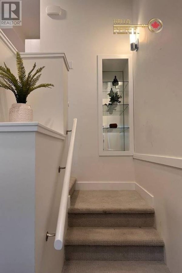 213 2035 GLENAIRE DRIVE - Photo 2