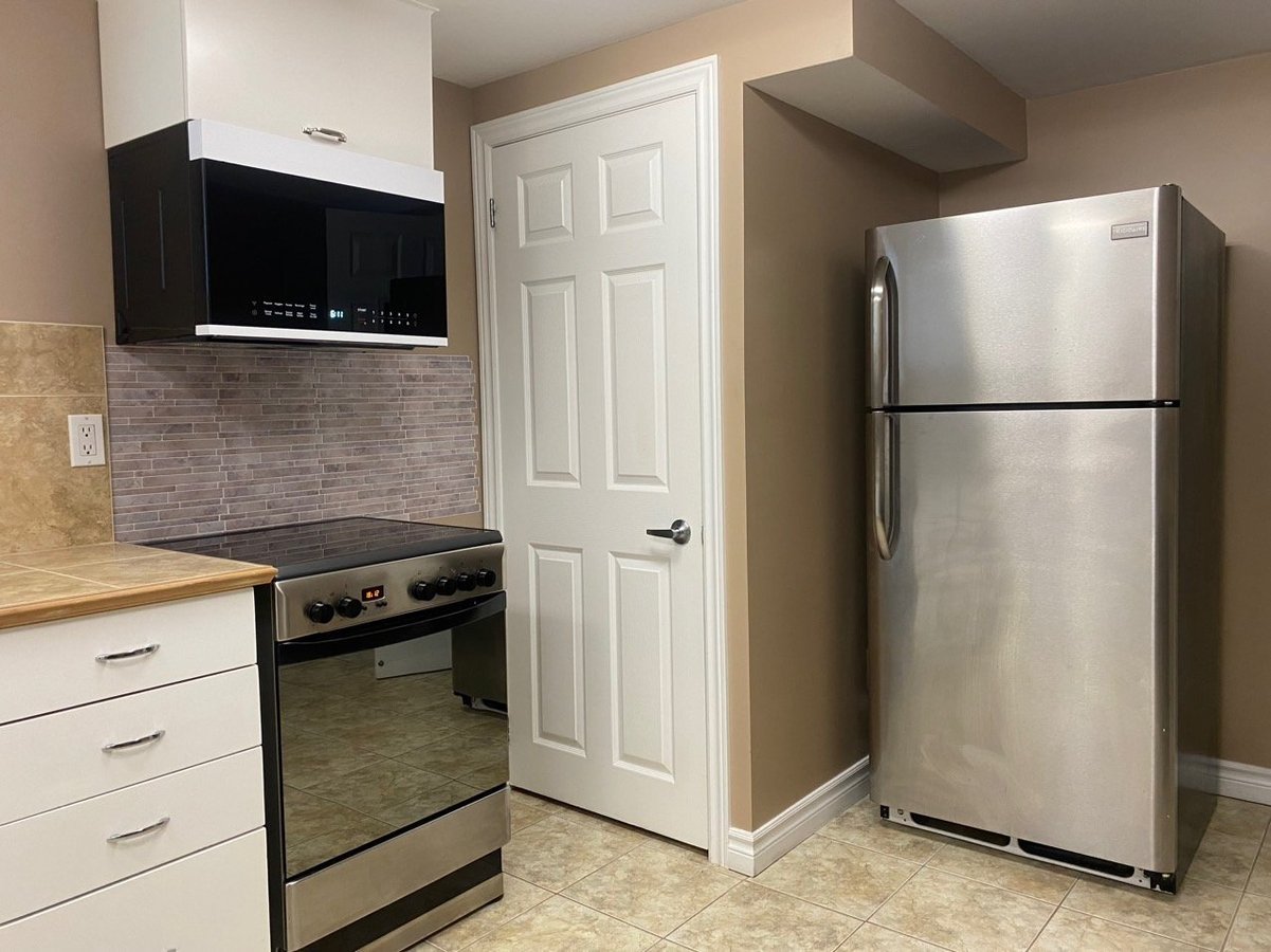 16 Adele Avenue - Photo 13