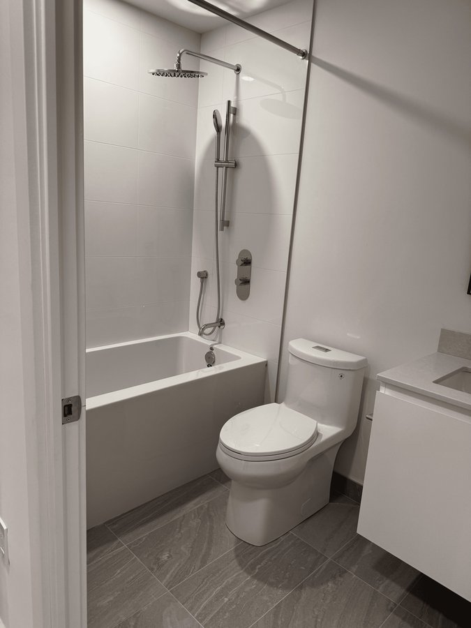 1720 Bayview Avenue - Photo 4