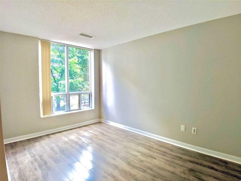 23 Sheppard Avenue East - Photo 19