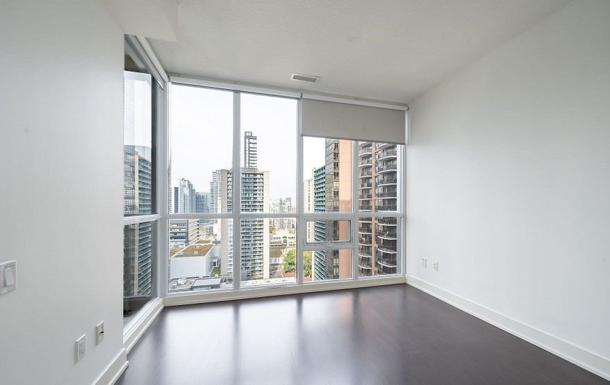 23 Sheppard Avenue East - Photo 6