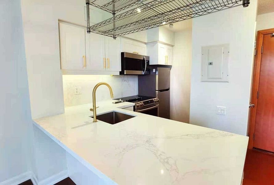23 Sheppard Avenue East - Photo 5