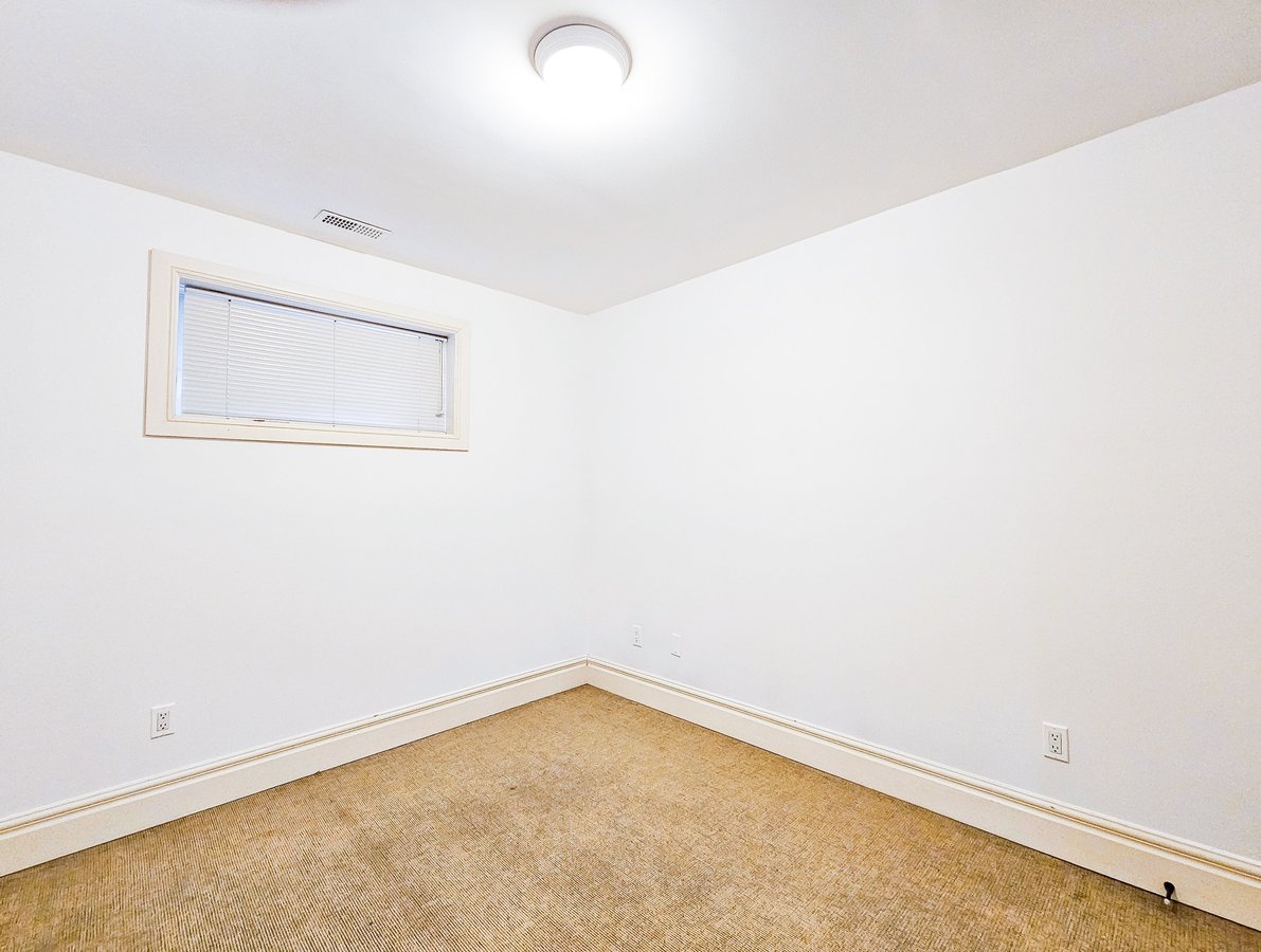 22 Roberta Drive - Photo 3