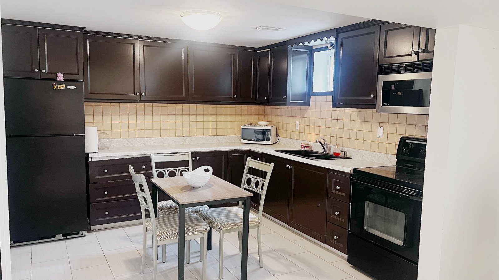 23 Monclova Road - Photo 8