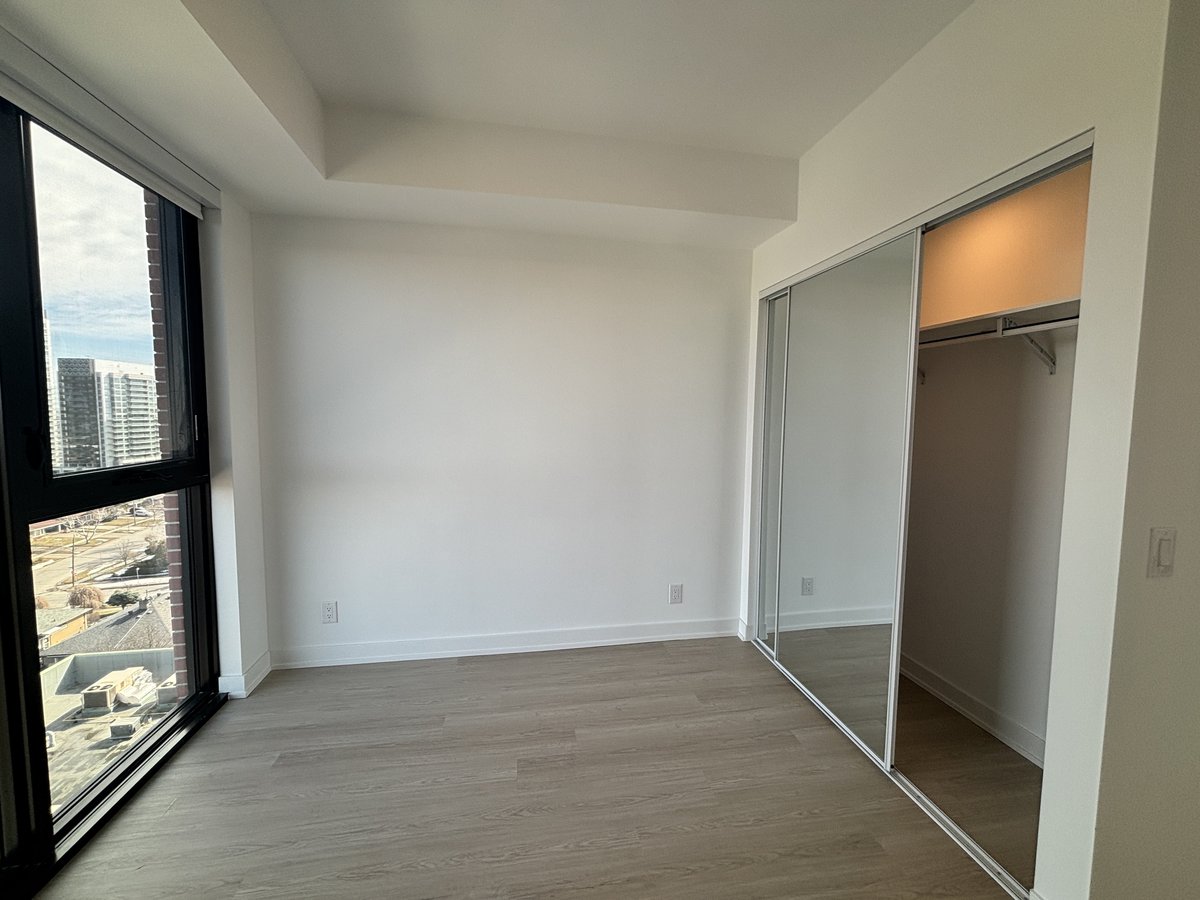 699 Sheppard Avenue East - Photo 8
