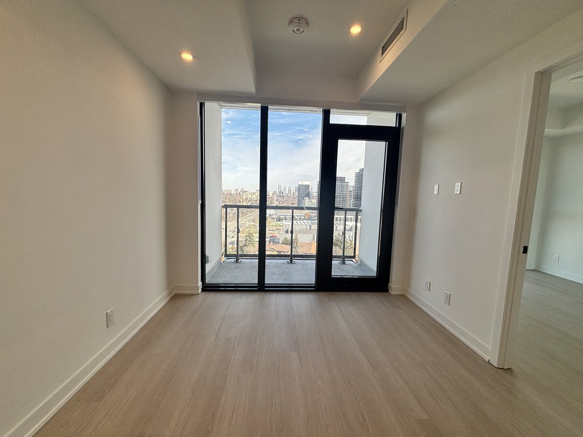 699 Sheppard Avenue East - Photo 11