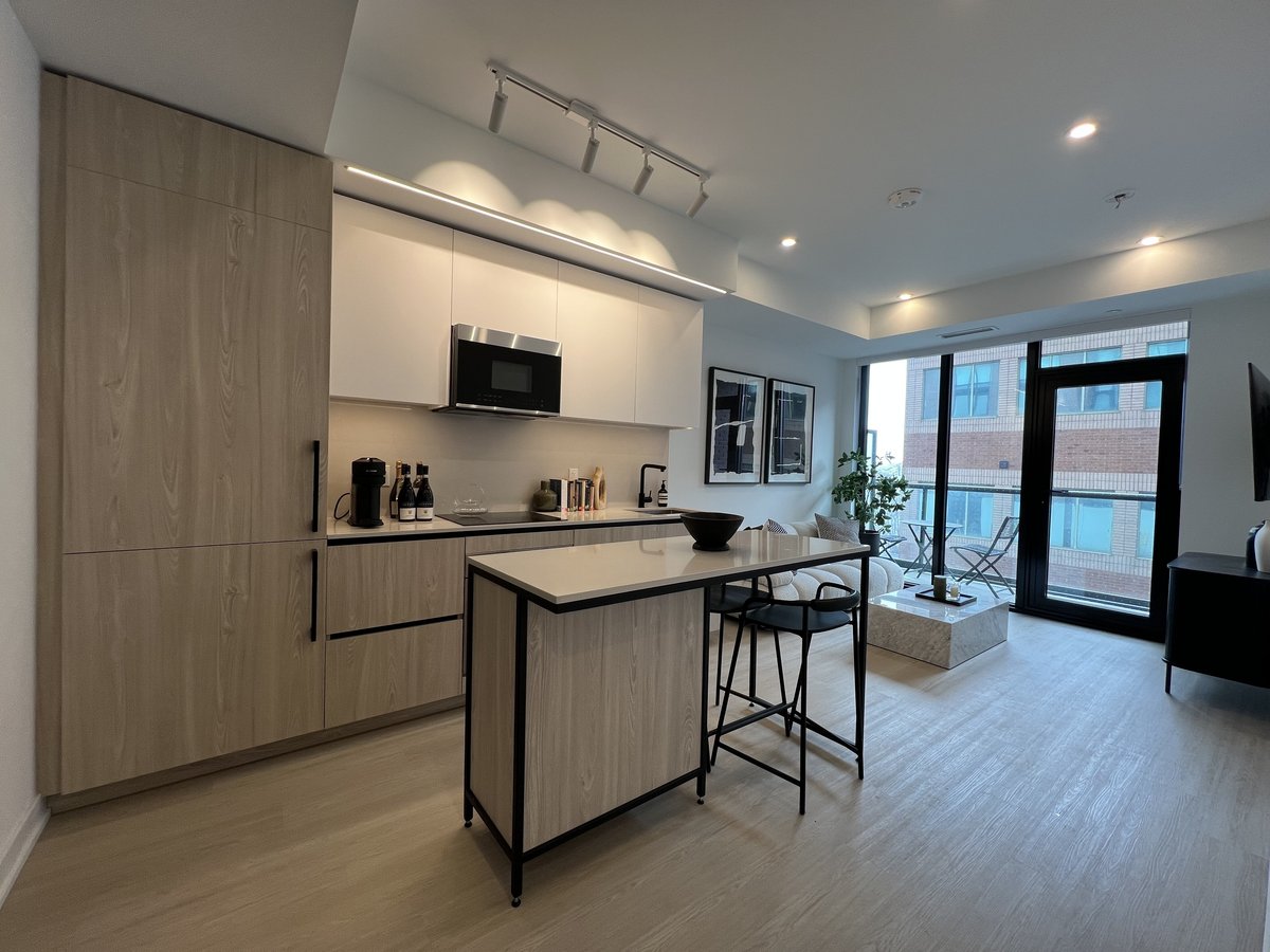 699 Sheppard Avenue East - Photo 6