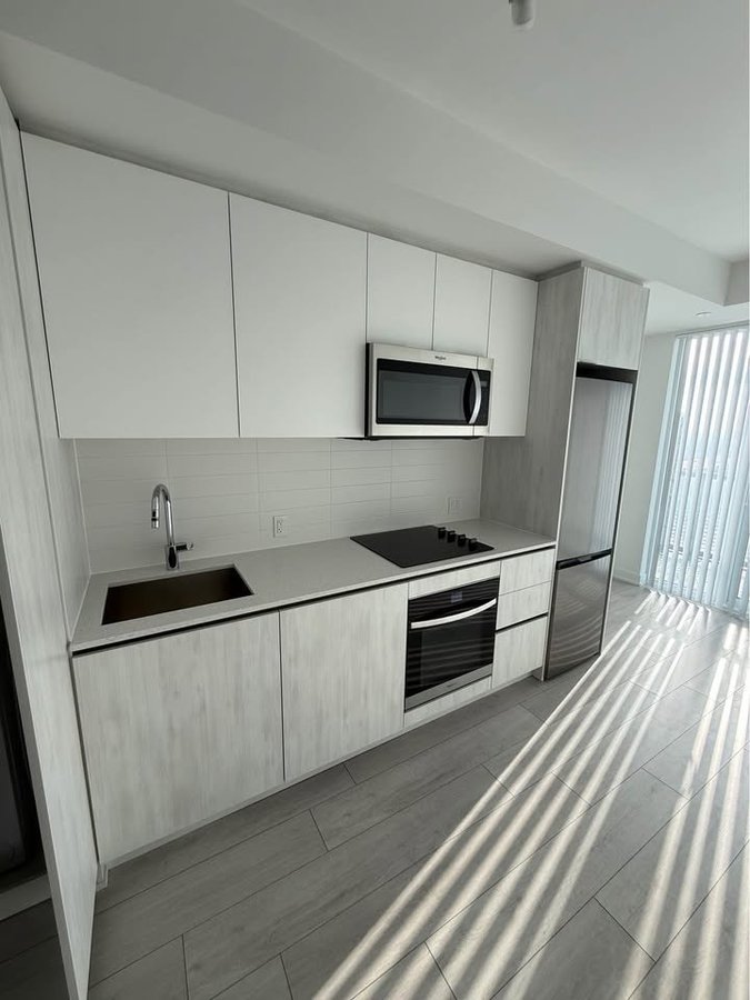 955 Bay Street - Photo 4