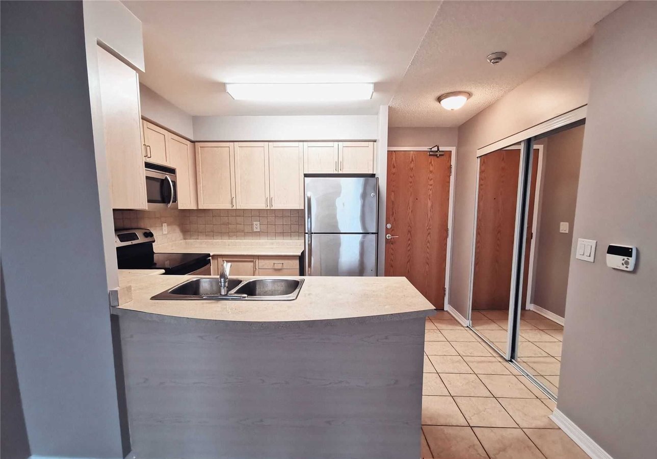 5500 Yonge Street - Photo 3