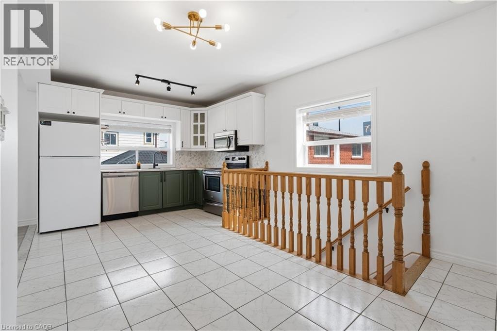 1049 GLENCAIRN Avenue Unit# GARAGE UPPER - Photo 5