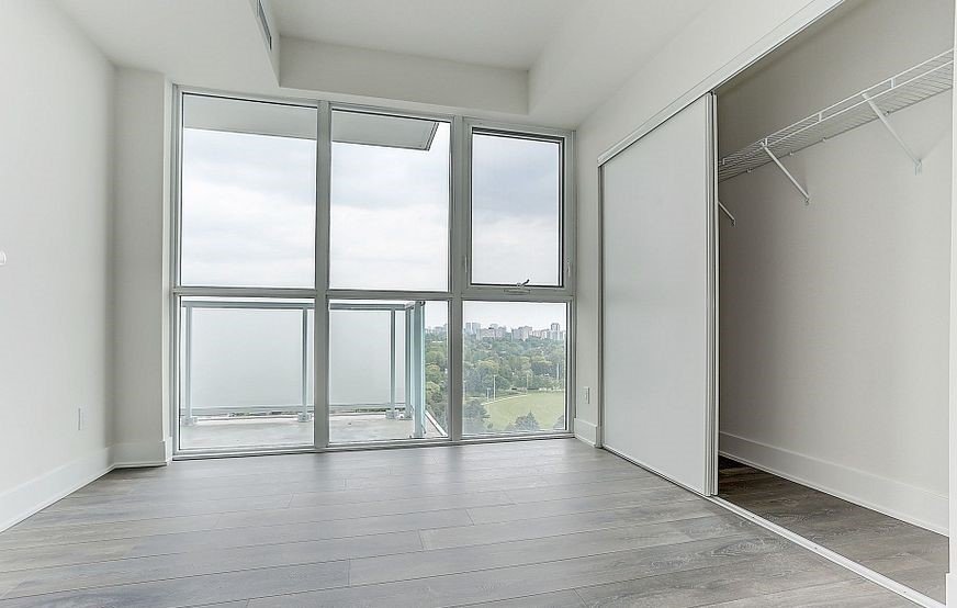 180 Fairview Mall Drive - Photo 4